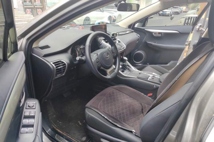 Used Lexus NX 2020 200 Front-Wheel Drive Freeline Edition China VI Standard Driver Seat