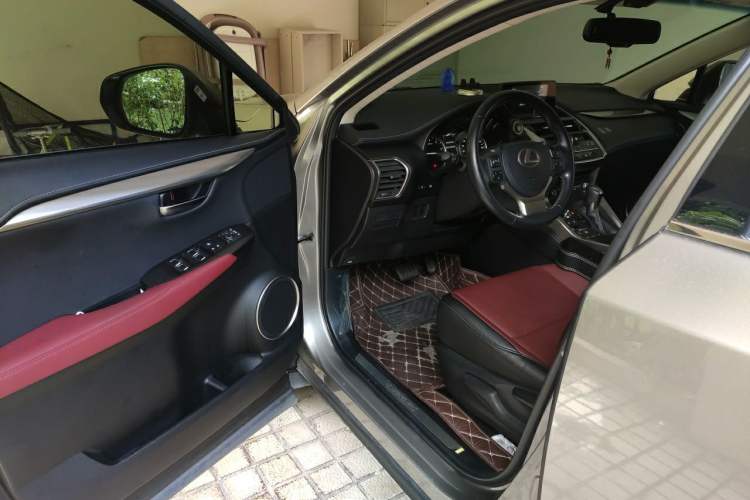 Used Lexus NX 2020 200 Front-Wheel Drive Freeline Edition China VI Standard Driver Seat