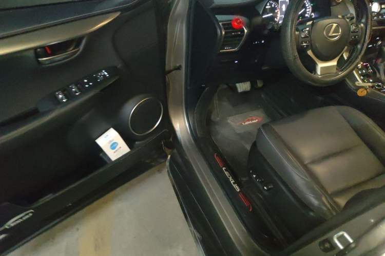 Used Lexus NX 2020 300 Front-Wheel-Drive Frenza Edition China V Standard Driver Seat