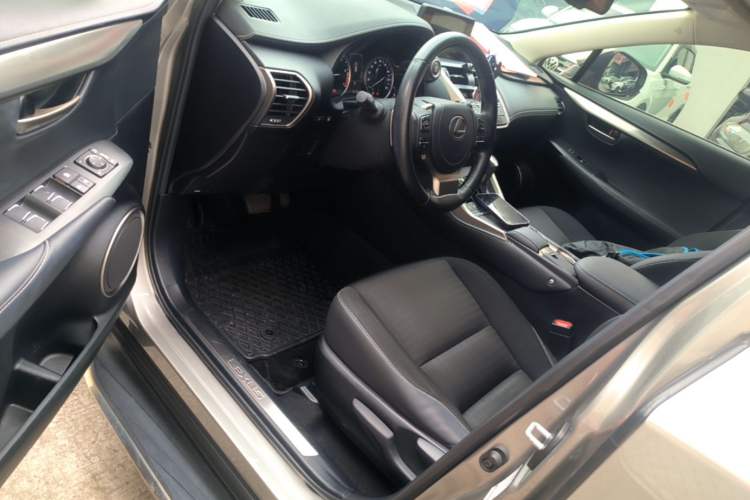 Used Lexus NX 2020 200 Front-Wheel Drive Freeline Edition China VI Standard Driver Seat