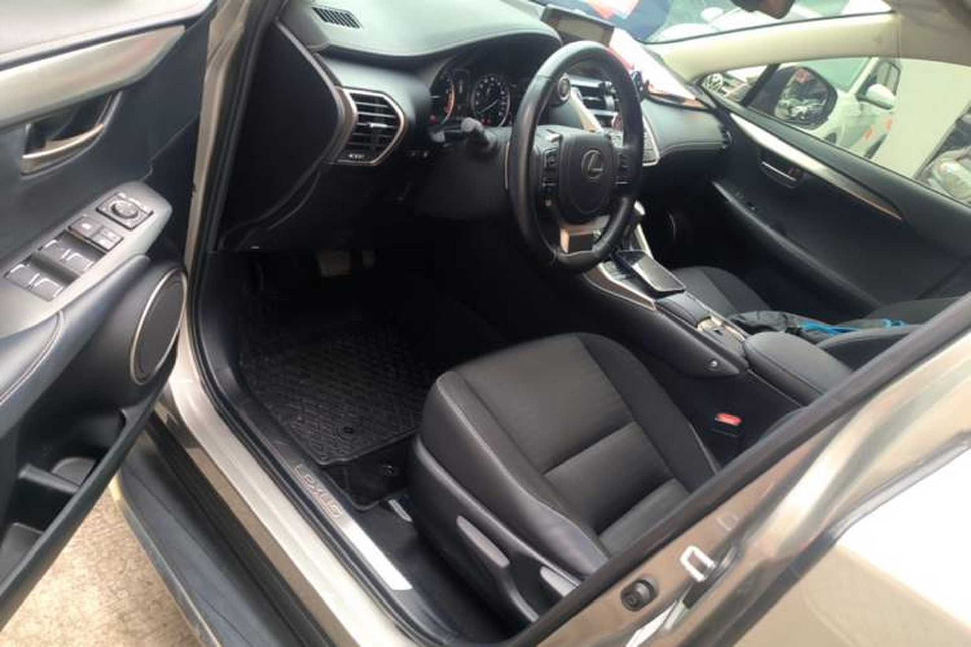 Used Lexus NX 2020 200 Front-Wheel Drive Freeline Edition China VI Standard Driver Seat