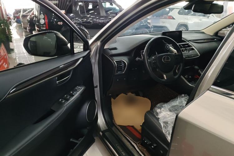 Used Lexus NX 2020 300h All-Wheel Drive FENGZHI Version China VI Standard Driver Seat