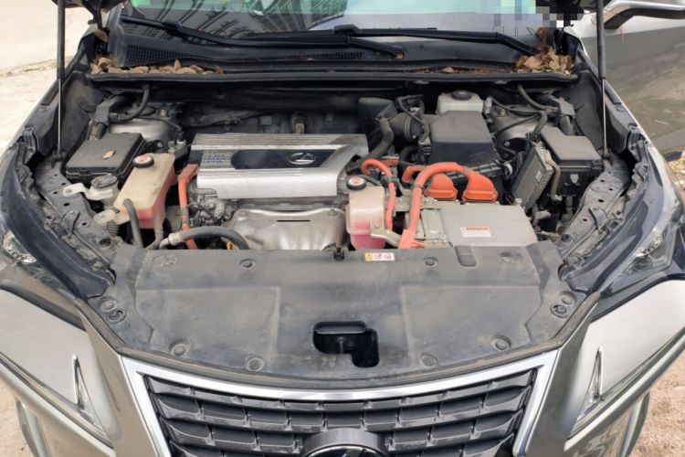 Used Lexus NX 2020 300h Front-Drive FENGSHANG Version China VI Standard Engine Bay