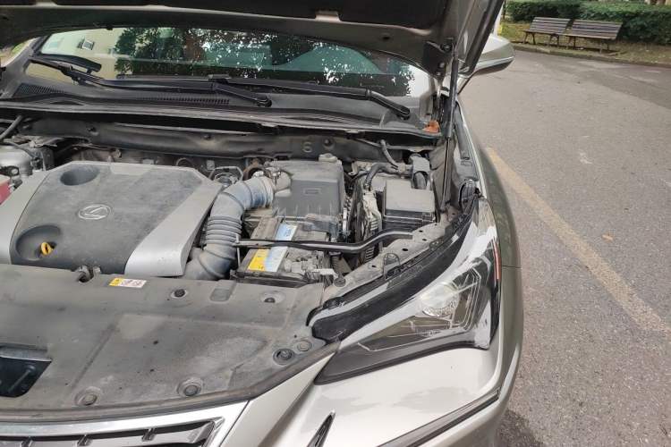 Used Lexus NX 2020 200 All-Wheel Drive Fēngshàng Version China VI Standard Engine Bay Left
