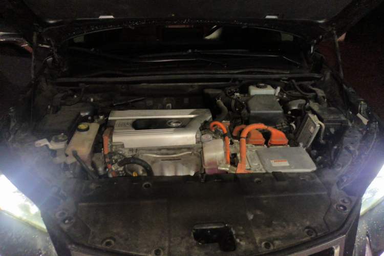 Used Lexus NX 2020 300h Front-Drive FENGSHANG Version China VI Standard Engine Bay