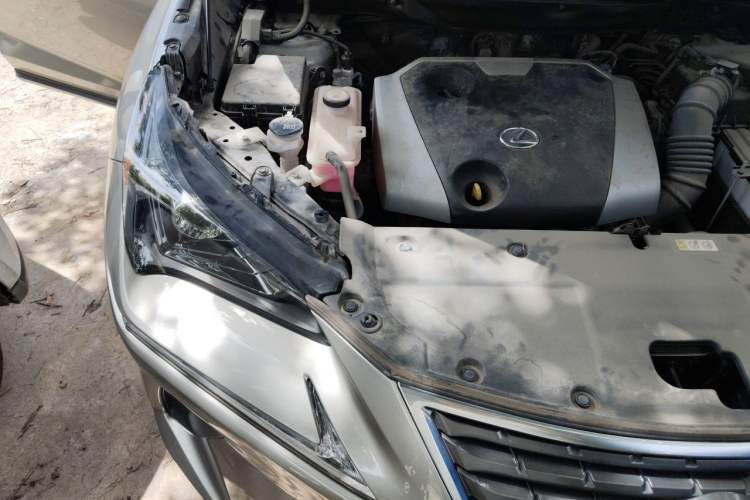 Used Lexus NX 2020 200 Front-Wheel Drive Vmotion Edition China VI Standard Engine Bay Right