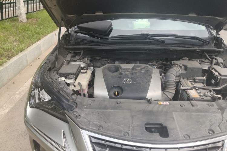 Used Lexus NX 2020 200 Front-Wheel Drive Freeline Edition China VI Standard Engine Bay Right