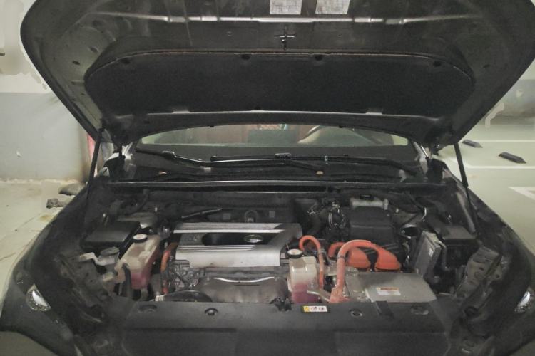 Used Lexus NX 2020 300h Front-Drive FENGSHANG Version China VI Standard Engine Bay