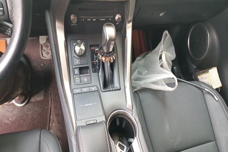 Used Lexus NX 2020 200 All-Wheel Drive Fēngshàng Version China VI Standard Gear Lever
