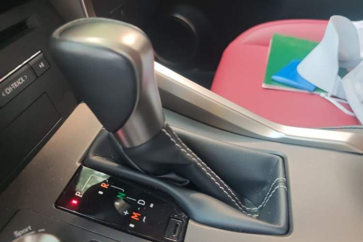 Used Lexus NX 2020 200 All-Wheel Drive Fēngshàng Version China VI Standard Gear Lever