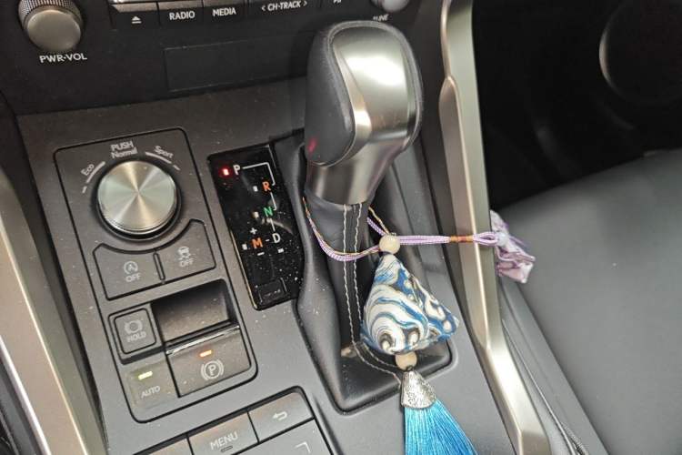 Used Lexus NX 2020 200 All-Wheel Drive Fēngshàng Version China VI Standard Gear Lever