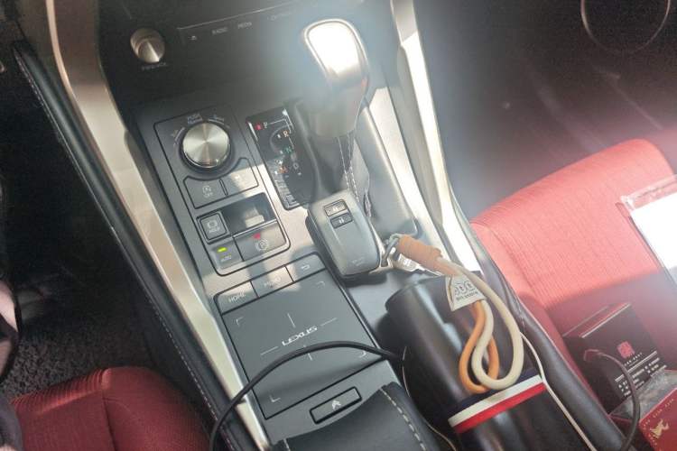 Used Lexus NX 2020 200 Front-Wheel Drive Freeline Edition China V Standard Gear Lever