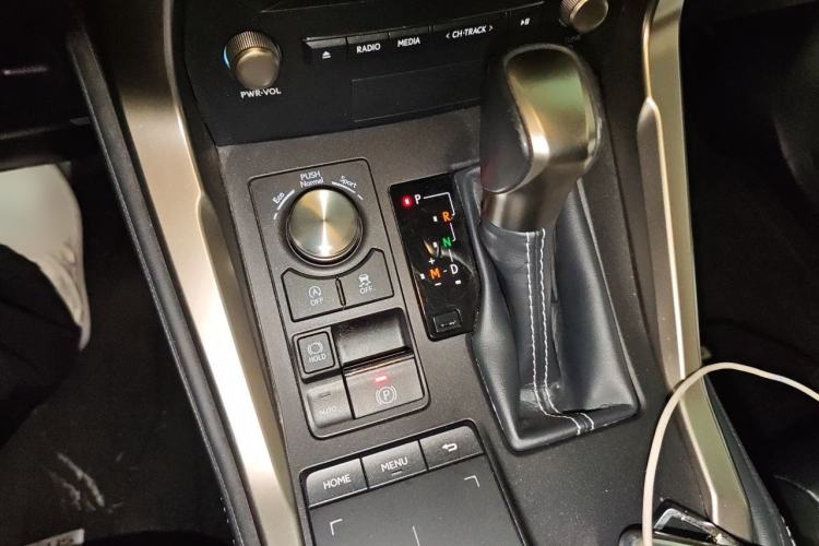 Used Lexus NX 2020 200 Front-Wheel Drive Freeline Edition China V Standard Gear Lever