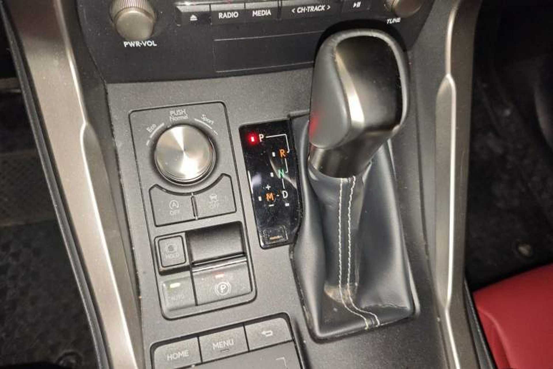 Used Lexus NX 2020 200 All-Wheel Drive Fēngshàng Version China VI Standard Gear Lever
