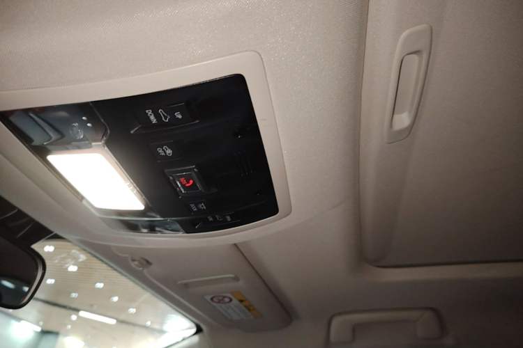Used Lexus NX 2020 300h Front-Drive FENGSHANG Version China VI Standard Headliner