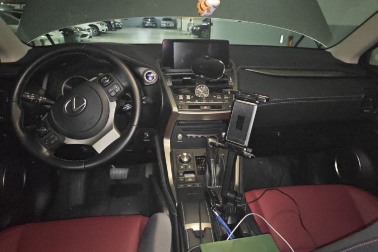 Used Lexus NX 2020 300h Front-Drive FENGSHANG Version China VI Standard Interior 2