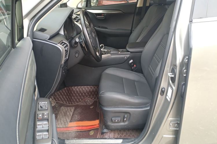 Used Lexus NX 2020 200 All-Wheel Drive Fēngshàng Version China VI Standard Interior 3