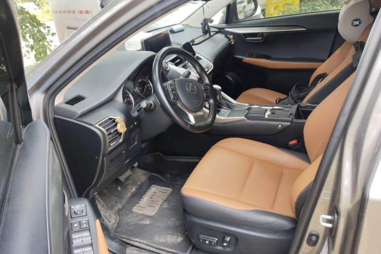 Used Lexus NX 2020 200 Front-Wheel Drive Vmotion Edition China VI Standard Left Front Seat