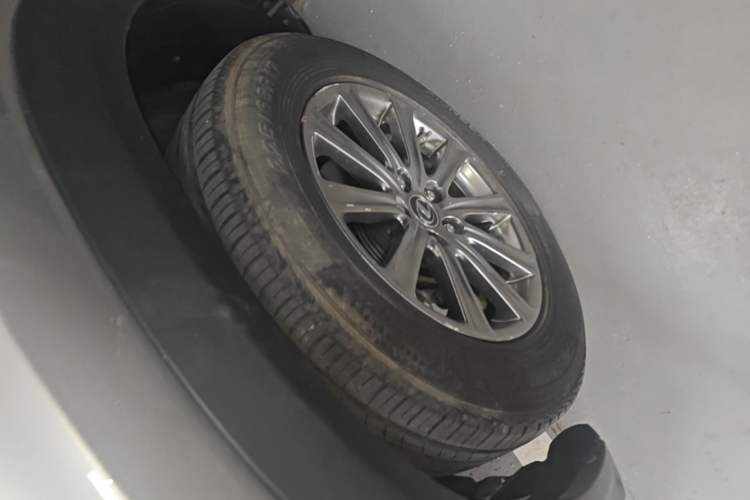 Used Lexus NX 2020 200 Front-Wheel Drive Freeline Edition China VI Standard Left Front Wheel Hub