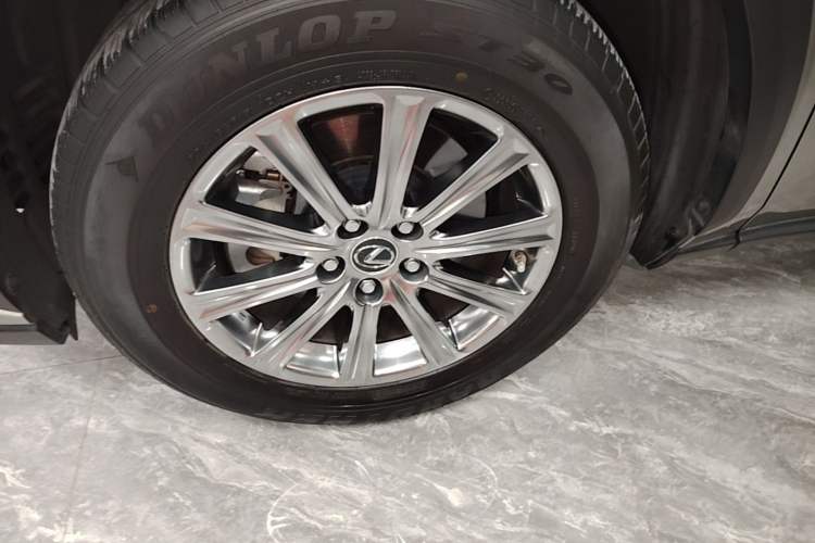 Used Lexus NX 2020 200 All-Wheel Drive Fēngshàng Version China VI Standard Left Front Wheel Hub