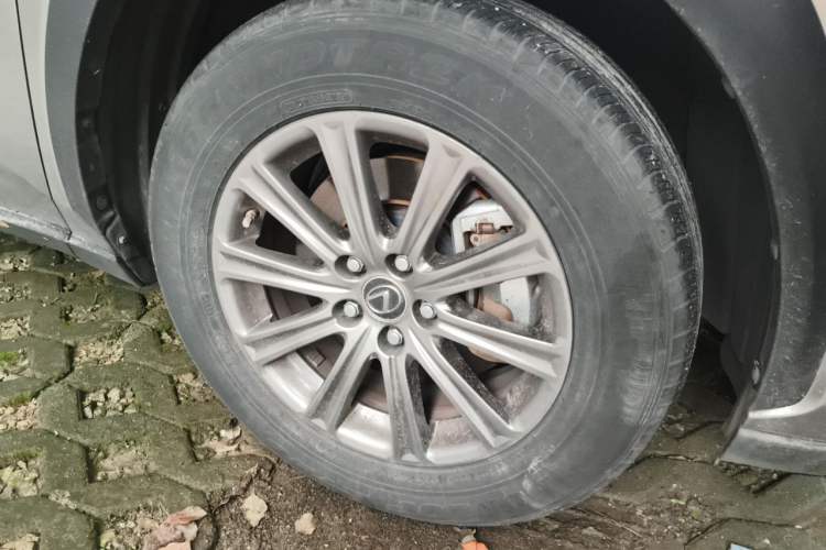 Used Lexus NX 2020 200 Front-Wheel Drive Freeline Edition China VI Standard Right Front Wheel Hub