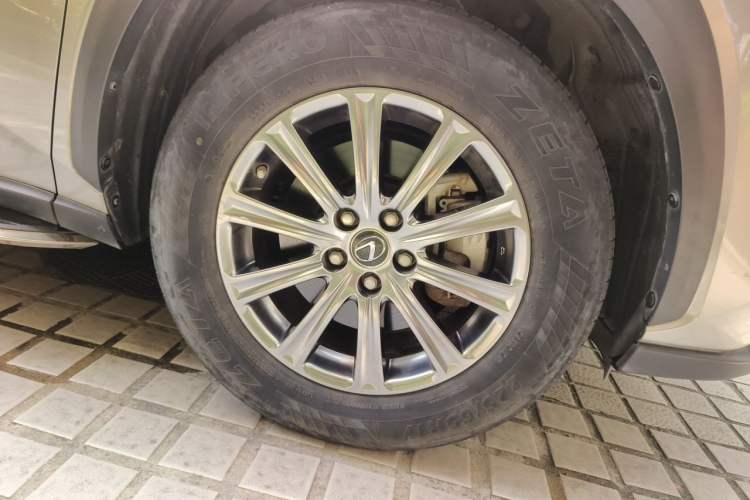Used Lexus NX 2020 200 All-Wheel Drive Fēngshàng Version China VI Standard Right Front Wheel Hub