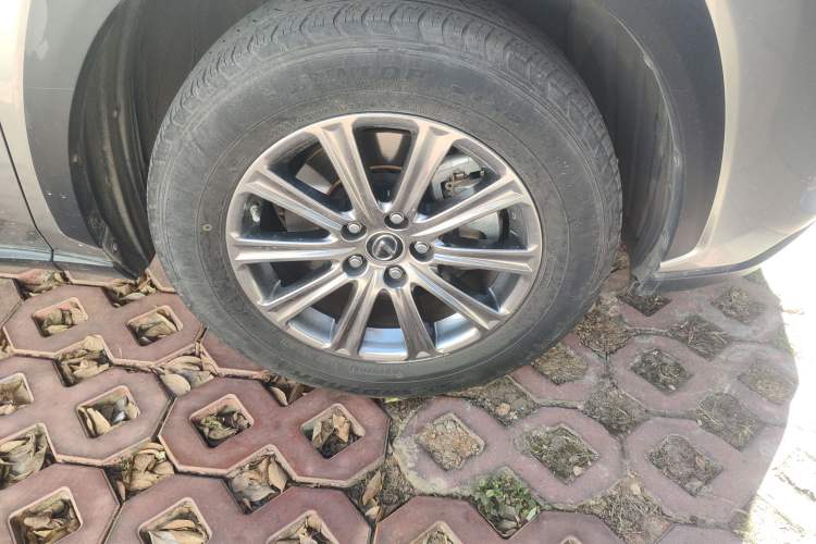 Used Lexus NX 2020 300 Front-Wheel-Drive Frenza Edition China V Standard Right Front Wheel Hub