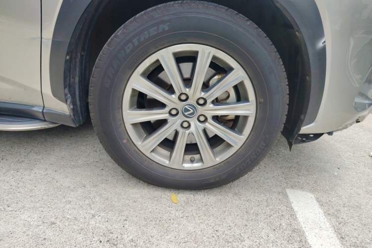 Used Lexus NX 2020 300h Front-Drive FENGSHANG Version China VI Standard Right Front Wheel Hub