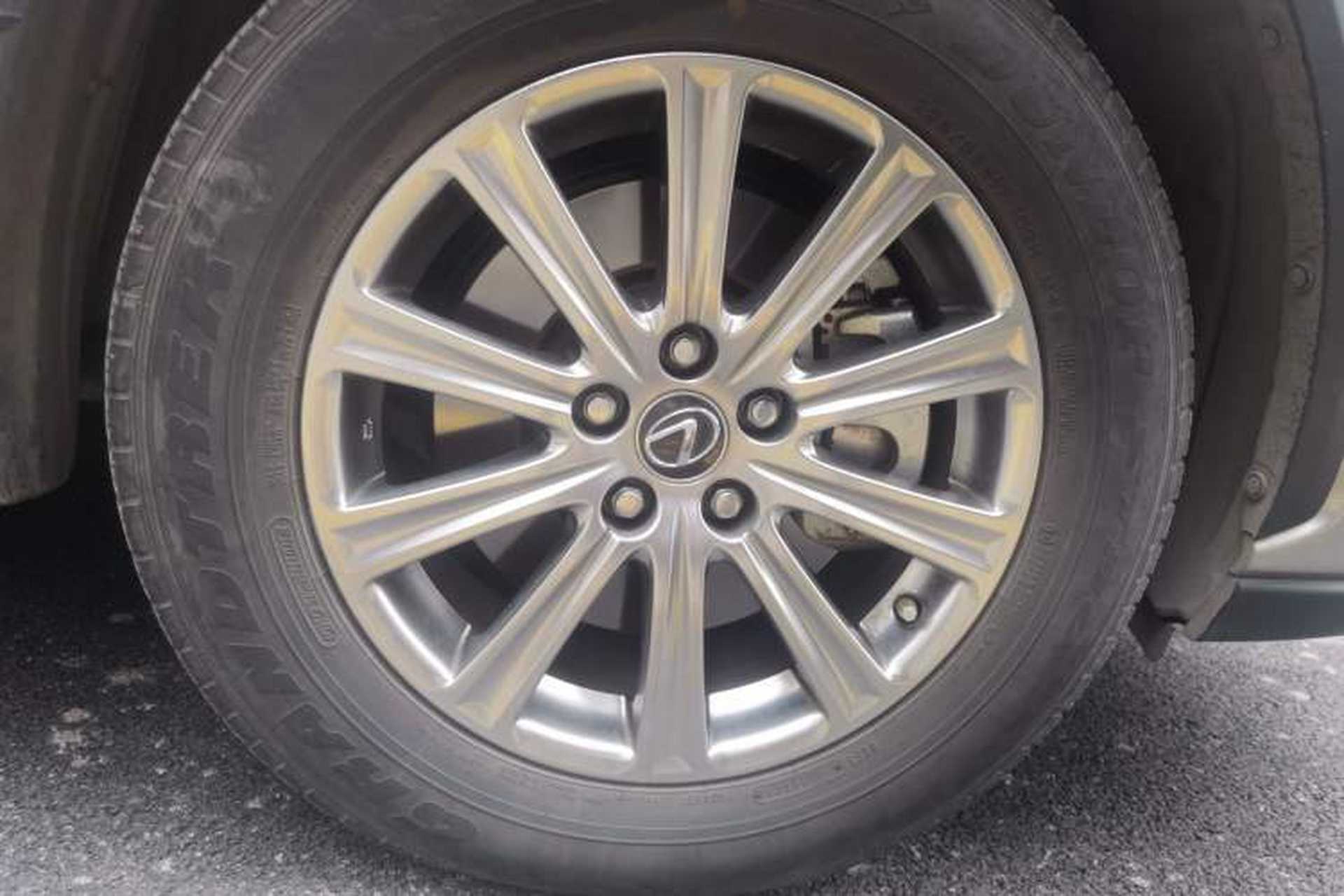 Used Lexus NX 2020 300 Front-Wheel-Drive Frenza Edition China V Standard Right Front Wheel Hub