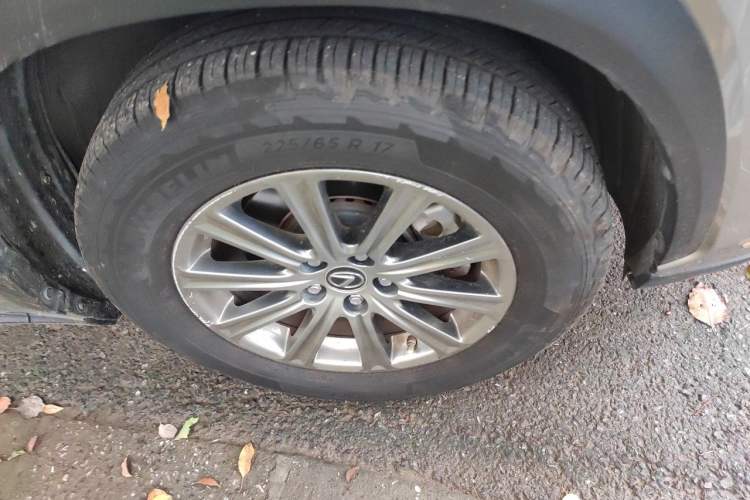 Used Lexus NX 2020 200 All-Wheel Drive Fēngshàng Version China VI Standard Right Front Wheel Hub