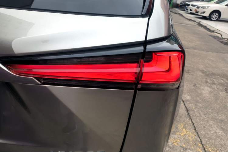 Used Lexus NX 2020 200 Front-Wheel Drive Freeline Edition China VI Standard Right Rear Taillight