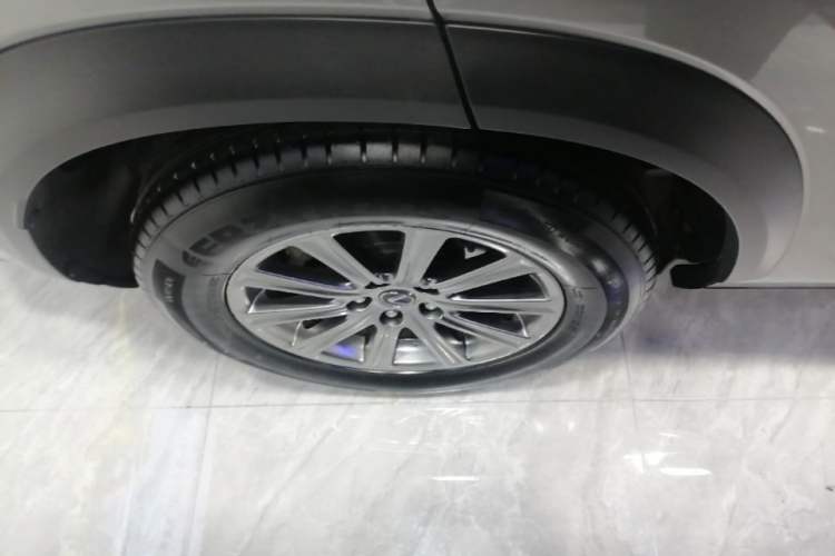 Used Lexus NX 2020 200 All-Wheel Drive Fēngshàng Version China VI Standard Right Rear Wheel Hub