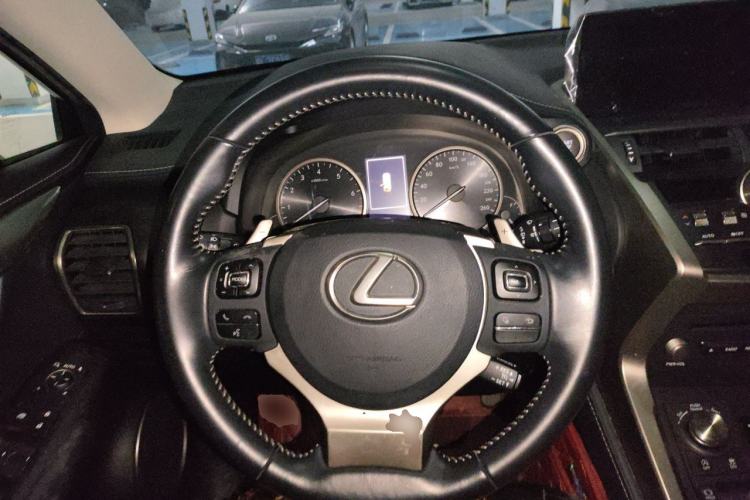 Used Lexus NX 2020 200 Front-Wheel Drive Freeline Edition China VI Standard Steering Wheel