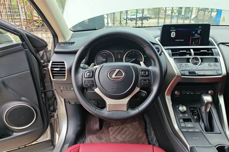 Used Lexus NX 2020 300h Front-Drive FENGSHANG Version China VI Standard Steering Wheel