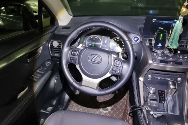 Used Lexus NX 2020 300h Front-Drive FENGSHANG Version China VI Standard Steering Wheel