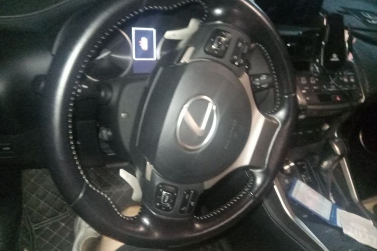 Used Lexus NX 2020 300h Front-Drive FENGSHANG Version China VI Standard Steering Wheel