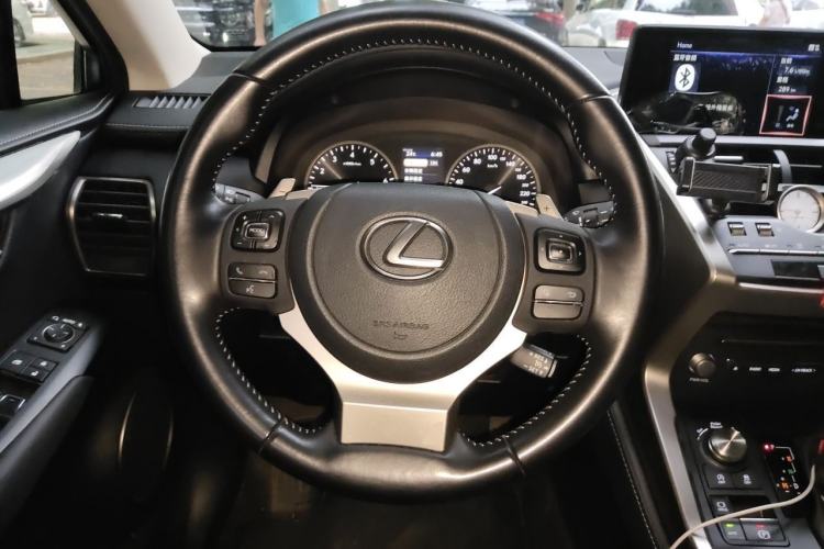 Used Lexus NX 2020 200 Front-Wheel Drive Freeline Edition China VI Standard Steering Wheel