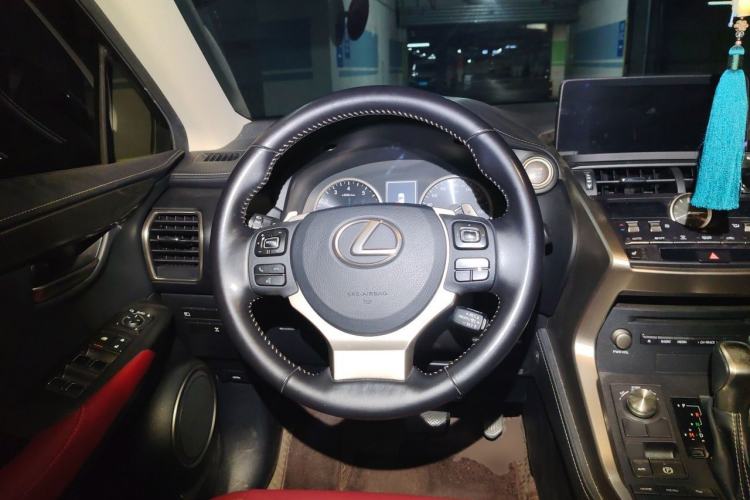 Used Lexus NX 2020 200 All-Wheel Drive Fēngshàng Version China VI Standard Steering Wheel