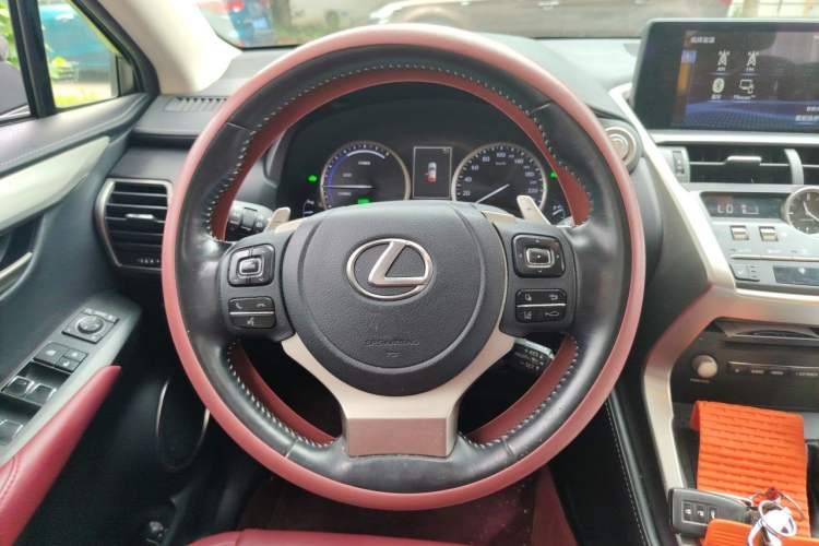 Used Lexus NX 2020 300h Front-Drive FENGSHANG Version China VI Standard Steering Wheel