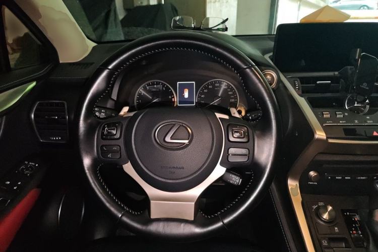 Used Lexus NX 2020 200 Front-Wheel Drive Freeline Edition China V Standard Steering Wheel