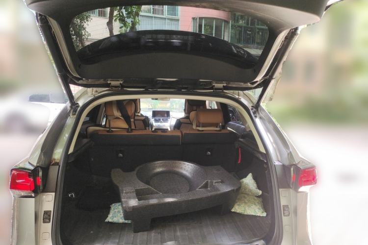 Used Lexus NX 2020 300h Front-Drive FENGSHANG Version China VI Standard Trunk