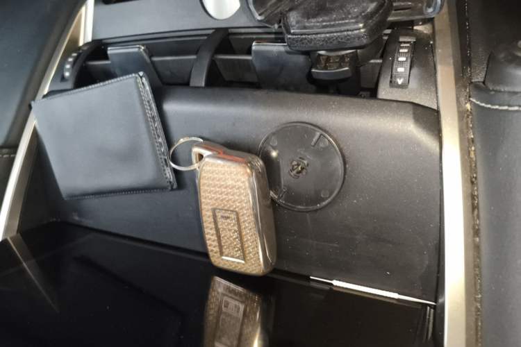 Used Lexus NX 2020 200 Front-Wheel Drive Freeline Edition China VI Standard Vehicle Key