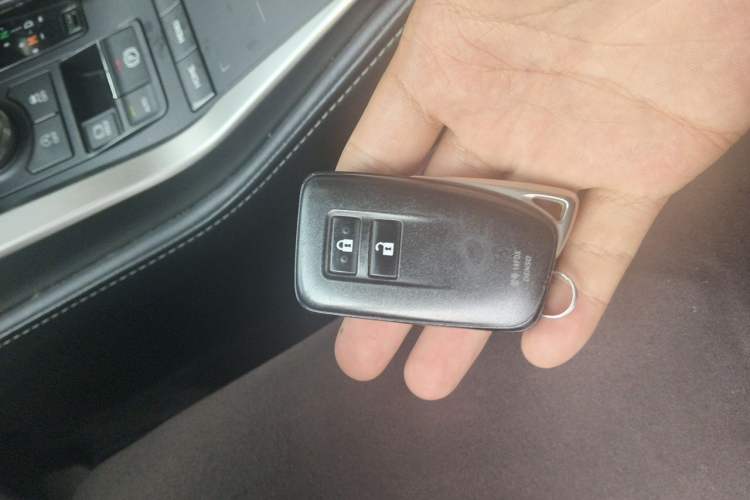 Used Lexus NX 2020 200 Front-Wheel Drive Freeline Edition China VI Standard Vehicle Key