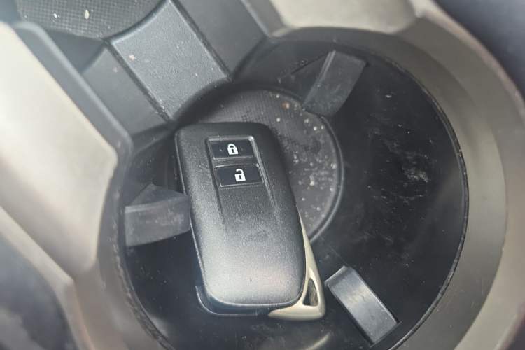 Used Lexus NX 2020 200 Front-Wheel Drive Freeline Edition China VI Standard Vehicle Key