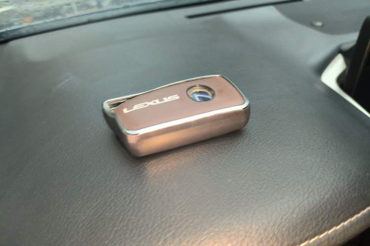 Used Lexus NX 2020 300h Front-Drive FENGSHANG Version China VI Standard Vehicle Key