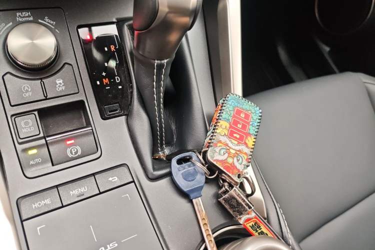 Used Lexus NX 2020 200 Front-Wheel Drive Vmotion Edition China VI Standard Vehicle Key