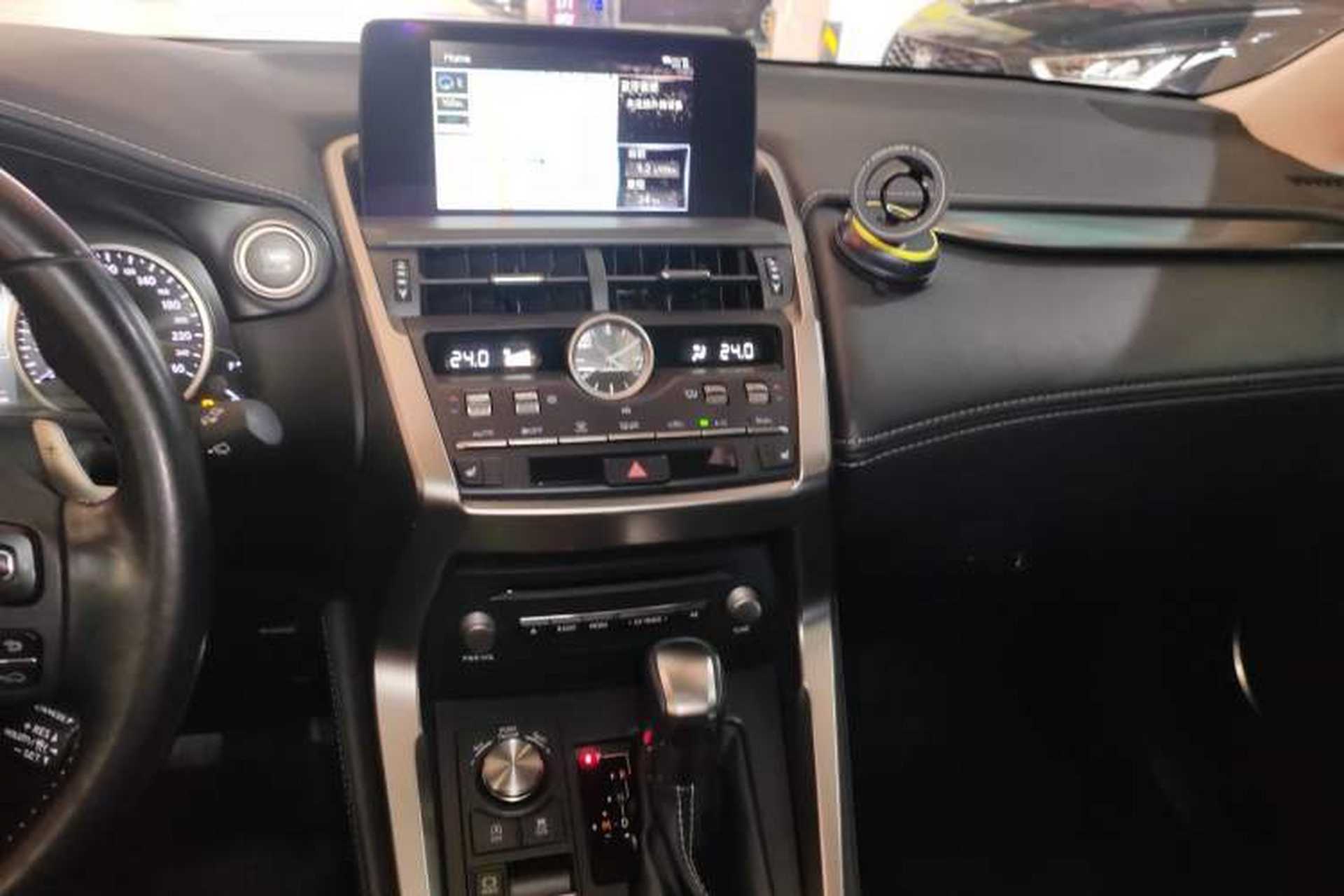 Used Lexus NX 2020 200 All-Wheel Drive Fēngshàng Version China VI Standard Audio And AC Panel