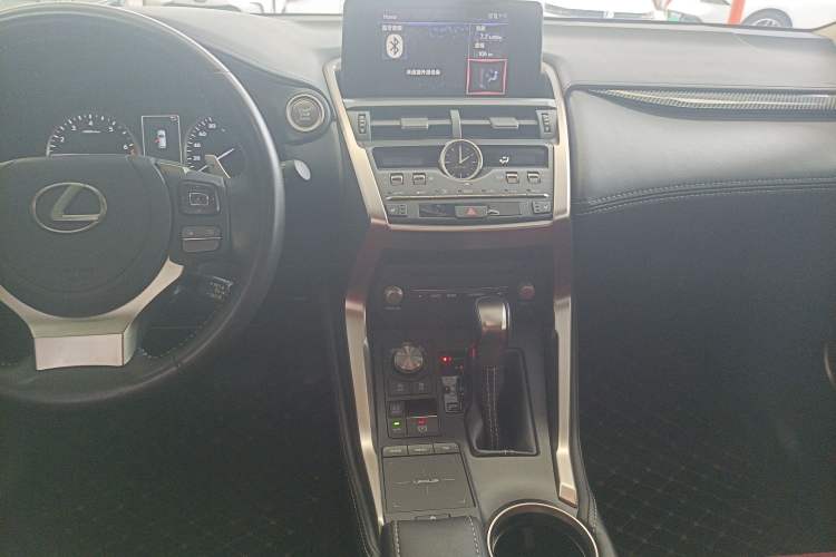 Used Lexus NX 2020 200 Front-Wheel Drive Vmotion Edition China VI Standard Audio And AC Panel