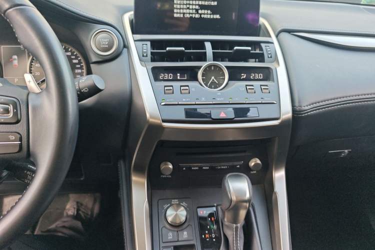 Used Lexus NX 2020 200 Front-Wheel Drive Freeline Edition China VI Standard Audio And AC Panel