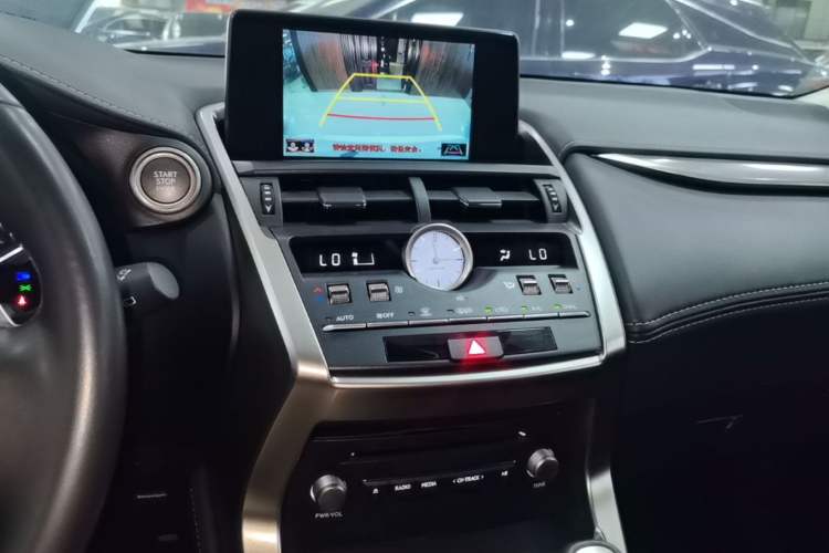 Used Lexus NX 2020 200 Front-Wheel Drive Freeline Edition China VI Standard Audio And AC Panel
